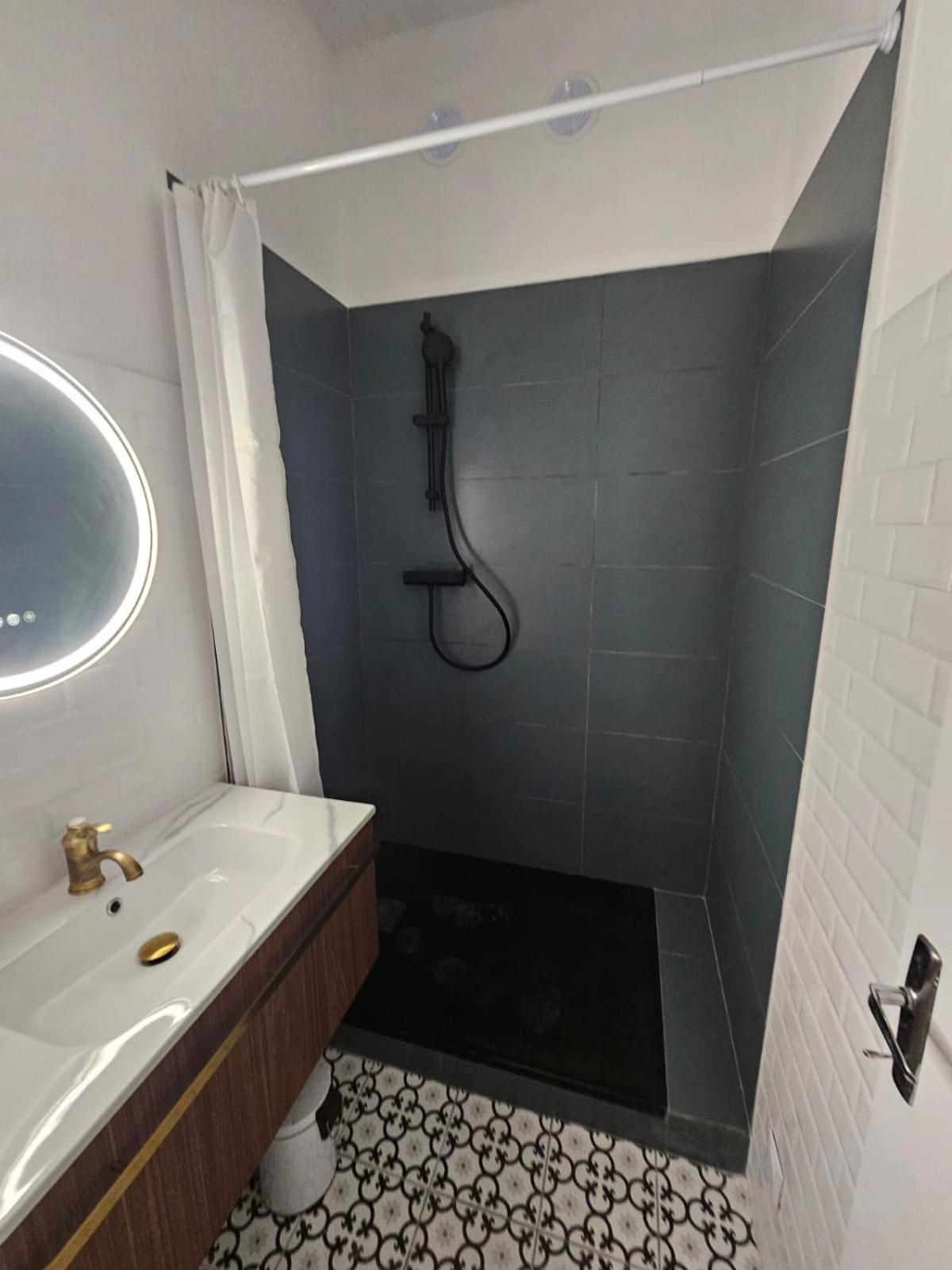 Magnifique Grand 30m2 Refait A Neuf En 2025 Lumineux 4 Couchages Hyper Centre Corte 13 Cours Paoli Wifi Tv Lave Linge Apartment Corte (Corsica)